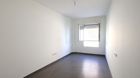 Foto 3 de Piso en venta en Calle Calle San Juan, Cúllar Vega, Granada