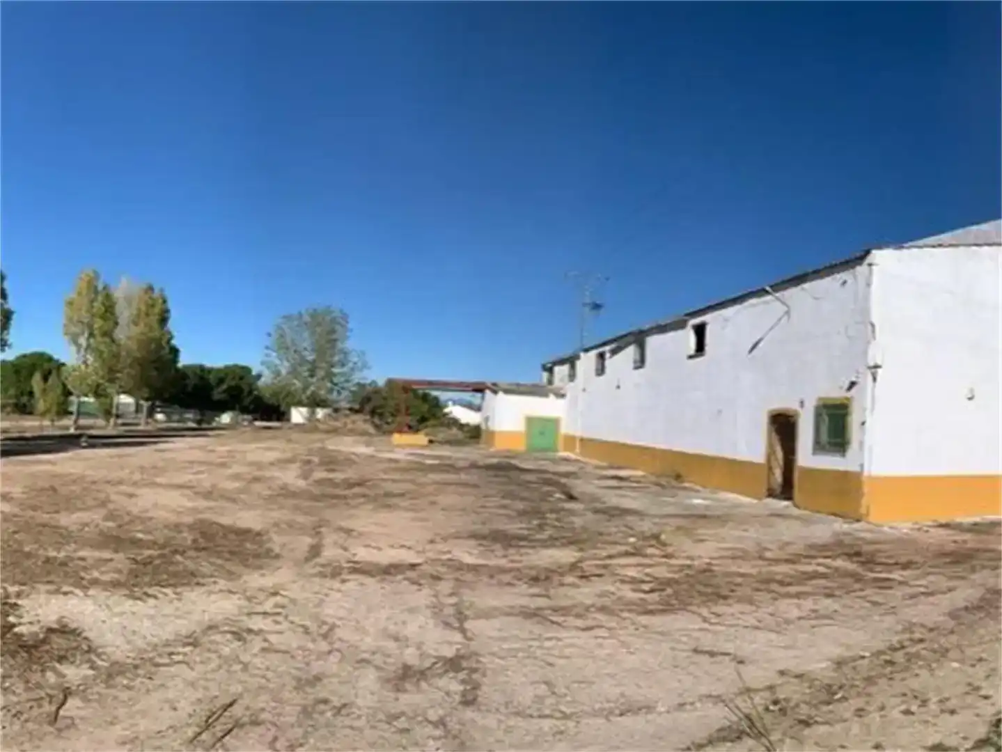Vista exterior de Local en venta en Otero