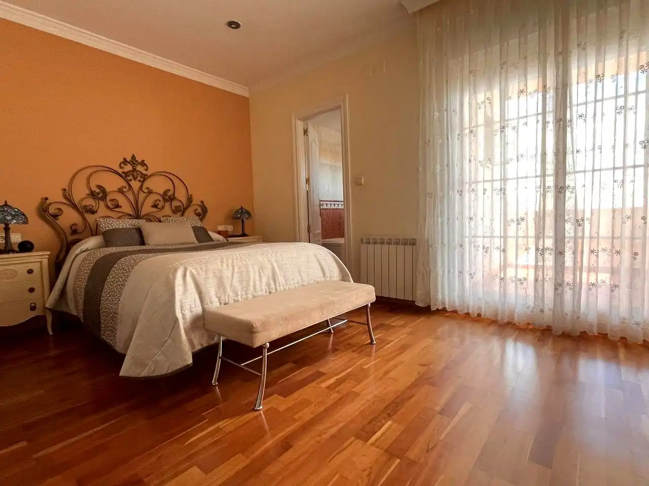 Dormitori de Casa o xalet en venda en Peligros amb Aire condicionat, Calefacció i Jardí privat