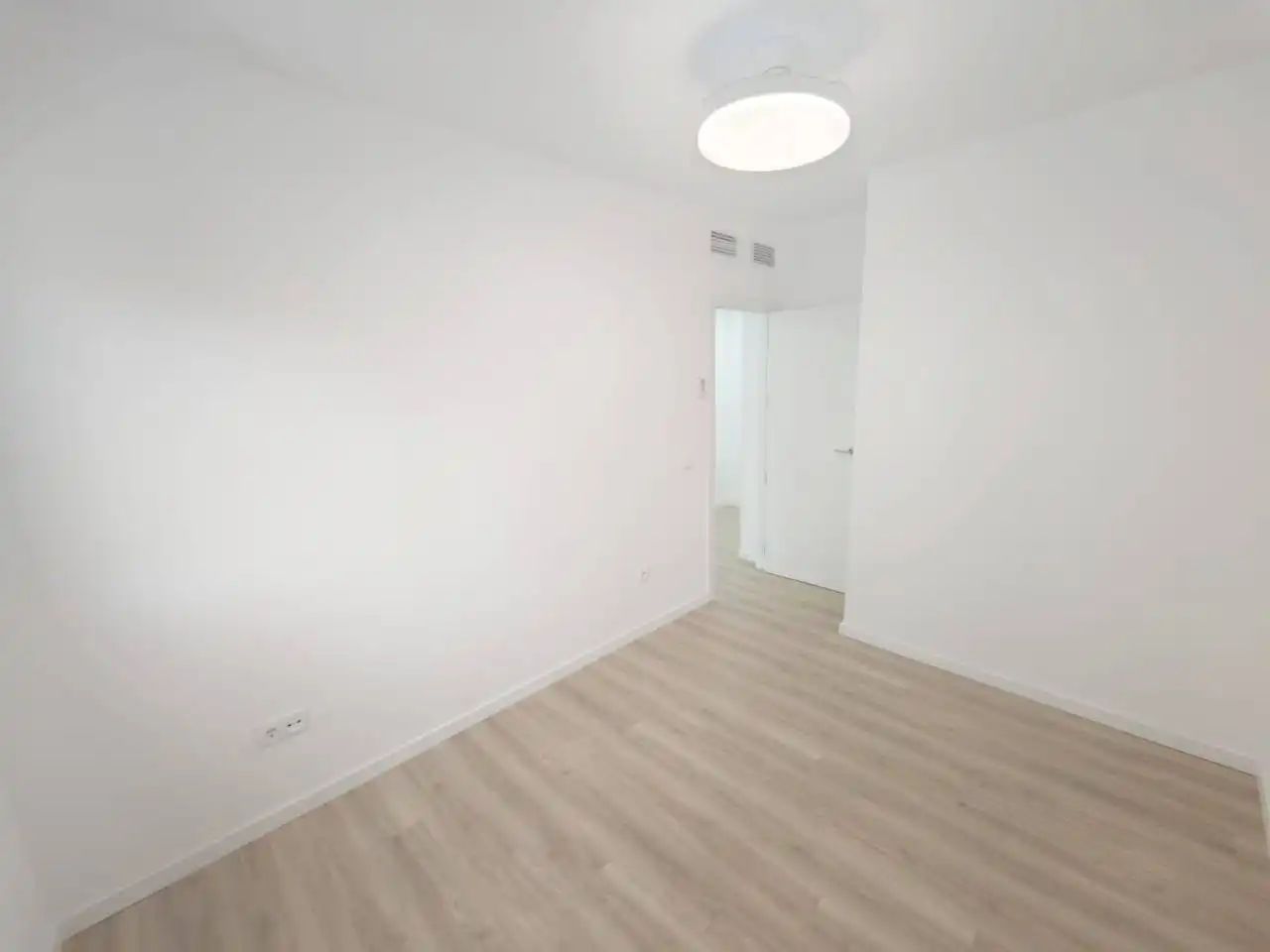 Schlafzimmer von Wohnung zur Miete in Murcia mit Terrasse, Abstellraum und Balkon