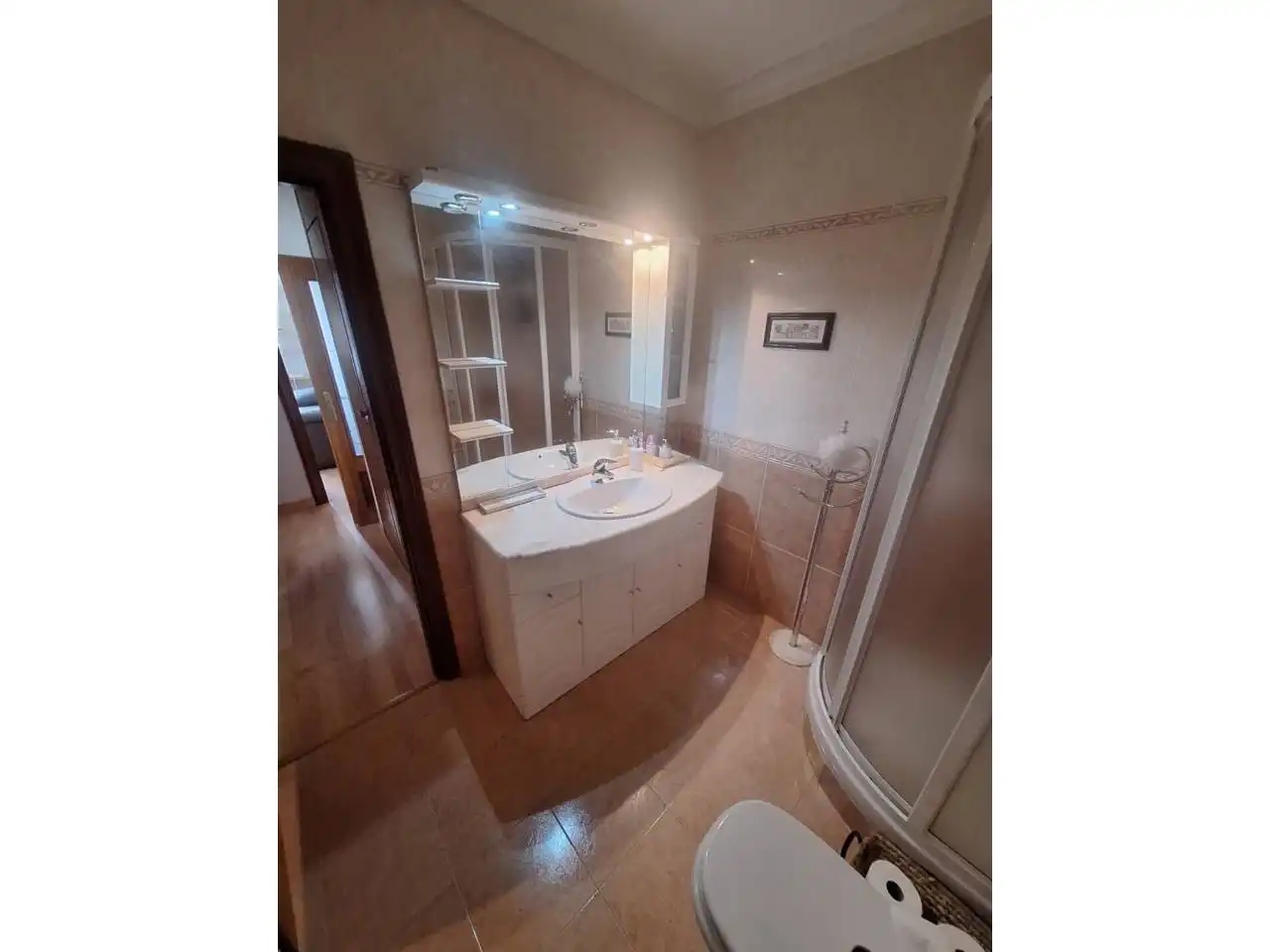 Bathroom of Flat for sale in Fuenlabrada  with Air Conditioner, Heating and Parquet flooring