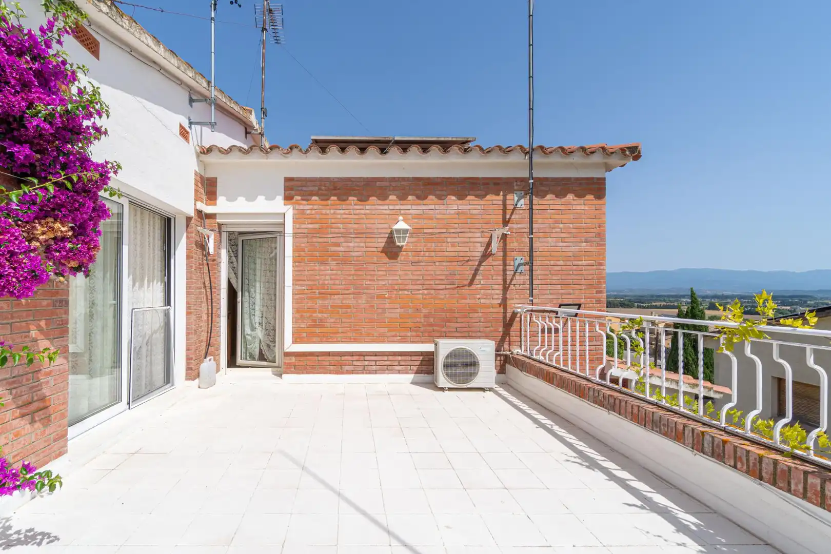 Terraza de Casa o chalet en venta en Figueres con Aire acondicionado, Calefacción y Jardín privado