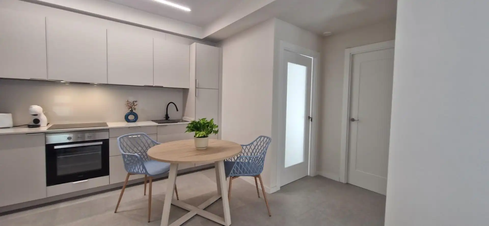 Cocina de Piso de alquiler en Elche / Elx con Aire acondicionado, Parquet y Trastero