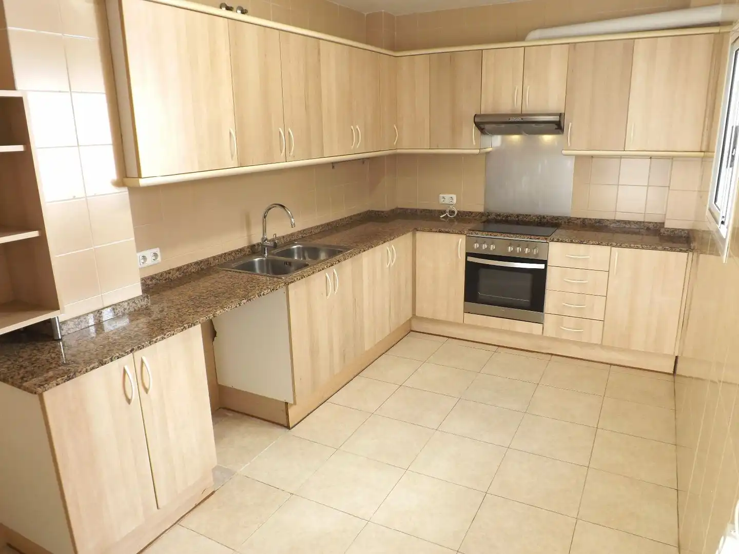 Cocina de Ático en venta en Calafell con Terraza, Piscina y Piscina comunitaria