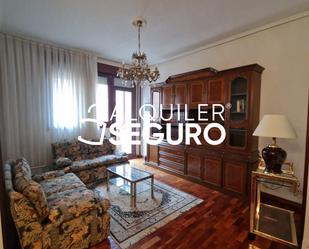 Sala d'estar de Pis de lloguer en  Madrid Capital amb Calefacció, Terrassa i Moblat