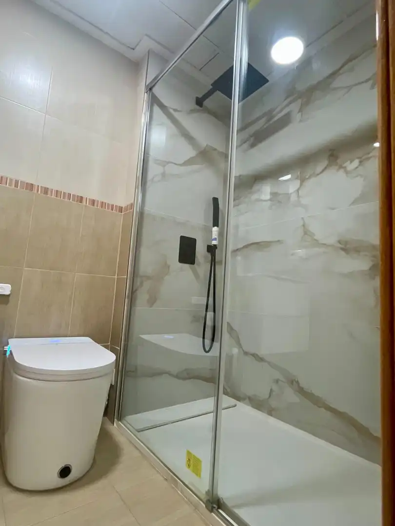 Bathroom of Flat for sale in Elche / Elx  with Air Conditioner, Heating and Furnished