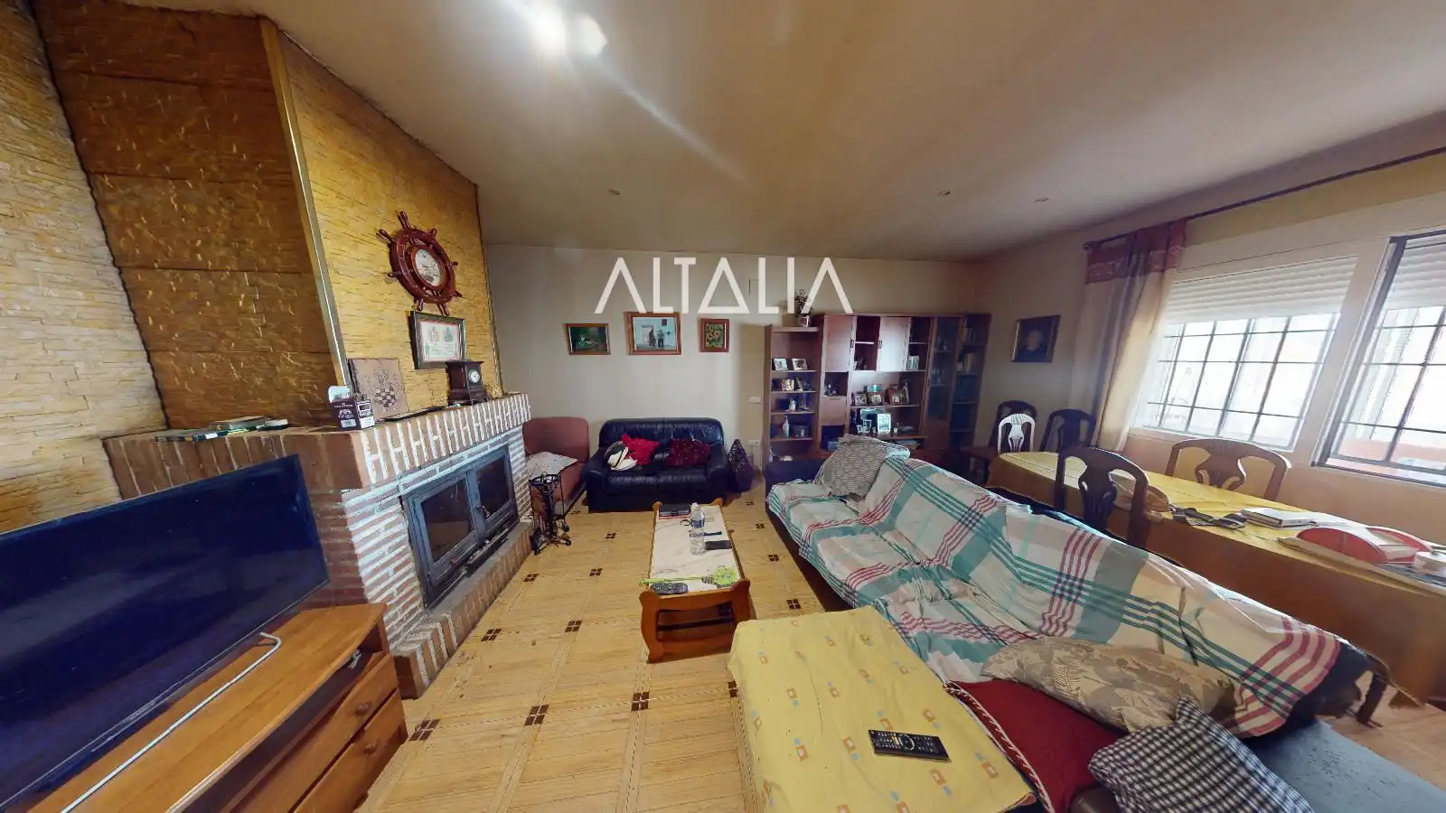 Sala d'estar de Casa adosada en venda en Hontanaya