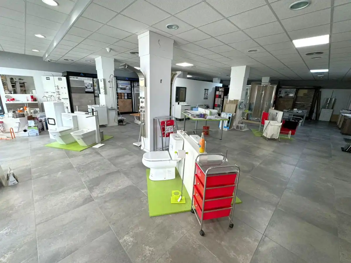 Local comercial de lloguer a Valdepeñas, imagen 3