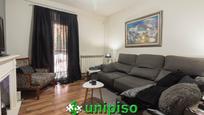 Living room of Flat for sale in Leganés  with Heating, Terrace and Furnished