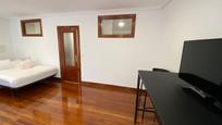 Bedroom of Flat for sale in Castro-Urdiales  with Balcony