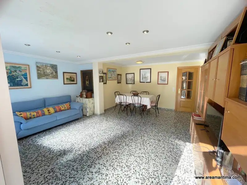 Piso en venta en Valencia con Amueblado, Horno y Lavadora