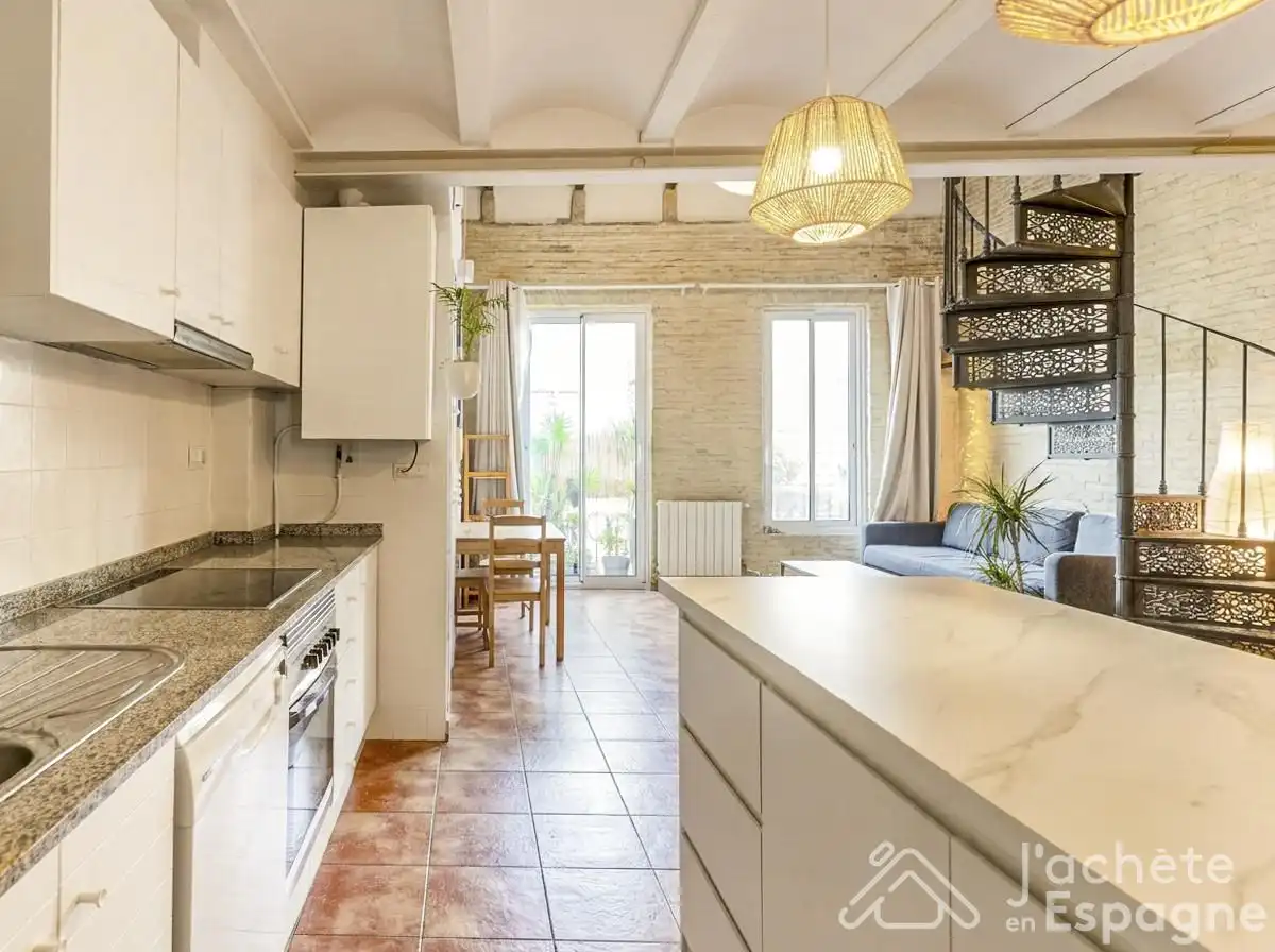 Cuina de Àtic en venda en Valencia amb Aire condicionat, Terrassa i Moblat