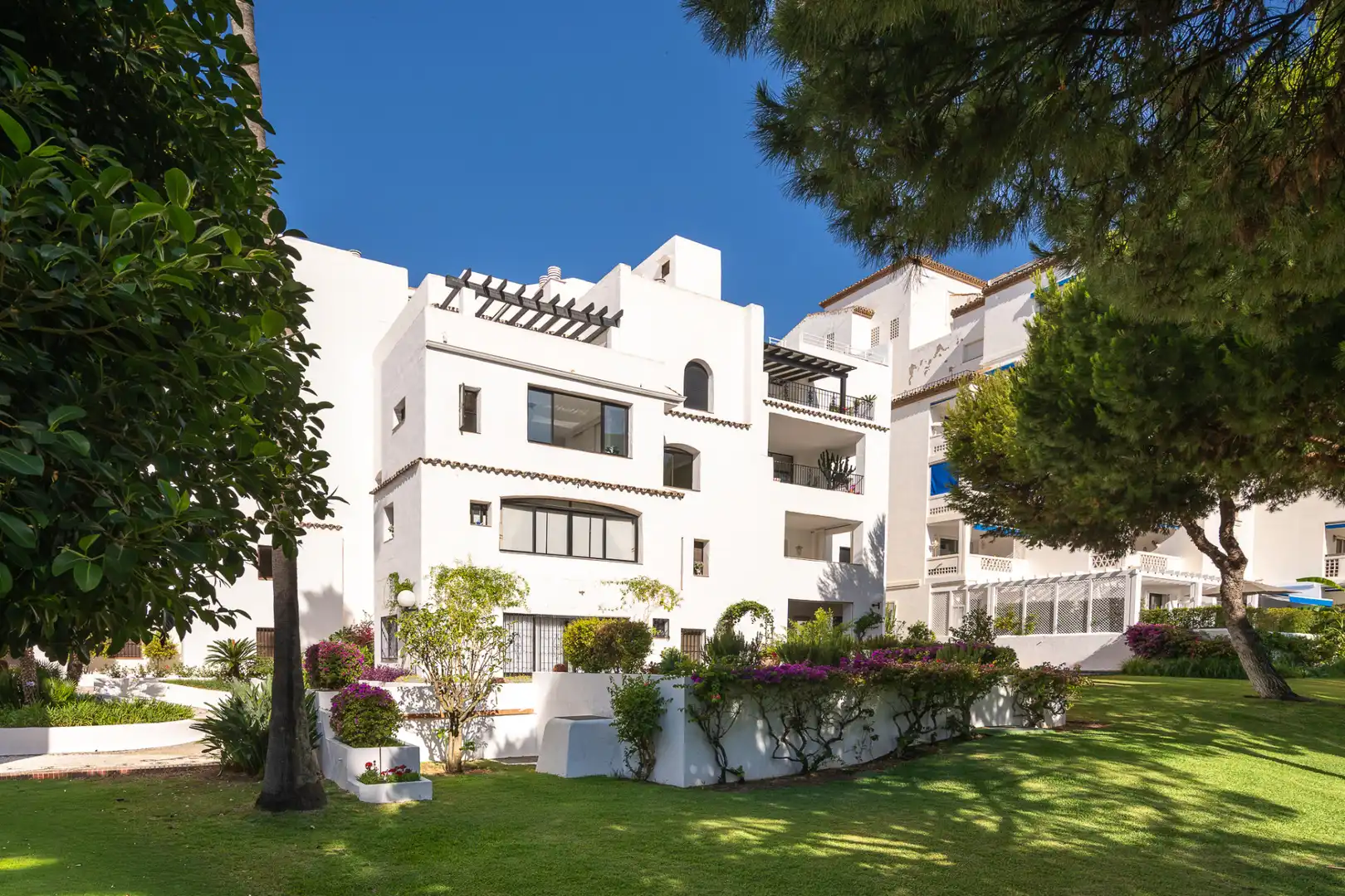 Apartament amb piscina en venda a Nueva Andalucía, imagen 14