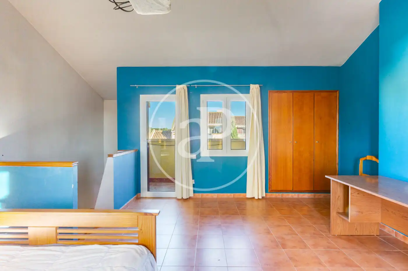 Habitación de Casa adosada en venta en Riba-roja de Túria con Aire acondicionado, Calefacción y Jardín privado