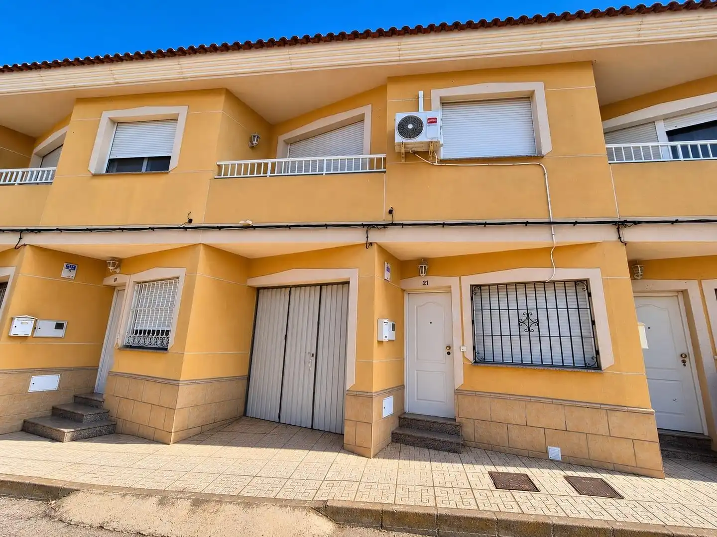 Vista exterior de Dúplex en venda en La Unión amb Aire condicionat i Balcó