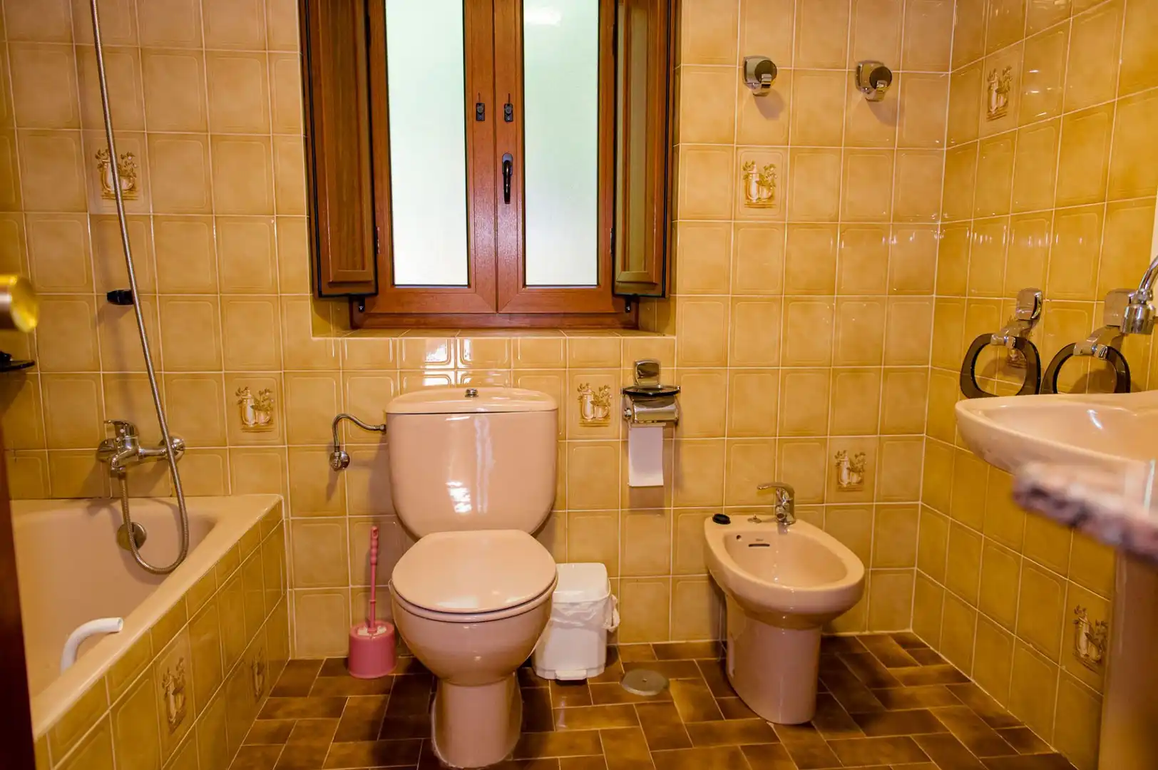 Baño de Casa o chalet en venta en Cabrillanes con Calefacción, Trastero y Amueblado