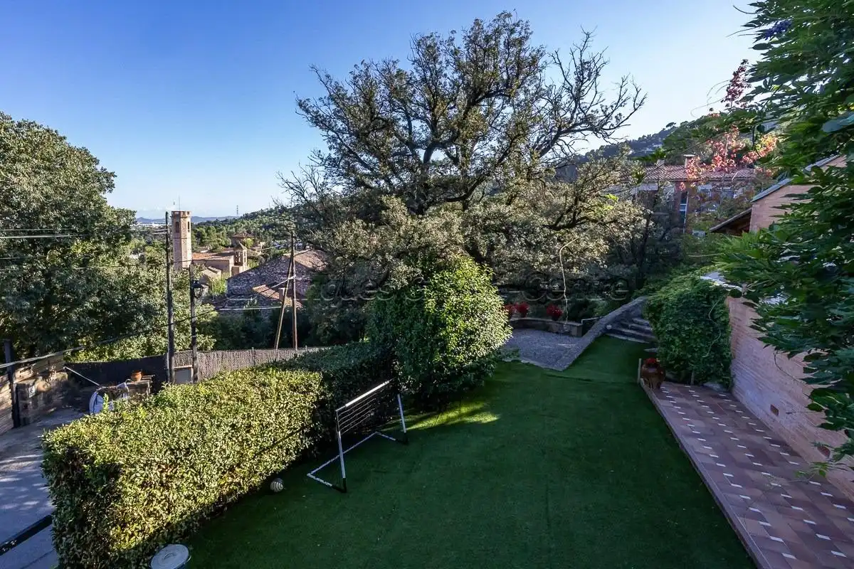 Jardí de Casa o xalet en venda en Castellar del Vallès amb Calefacció, Jardí privat i Terrassa