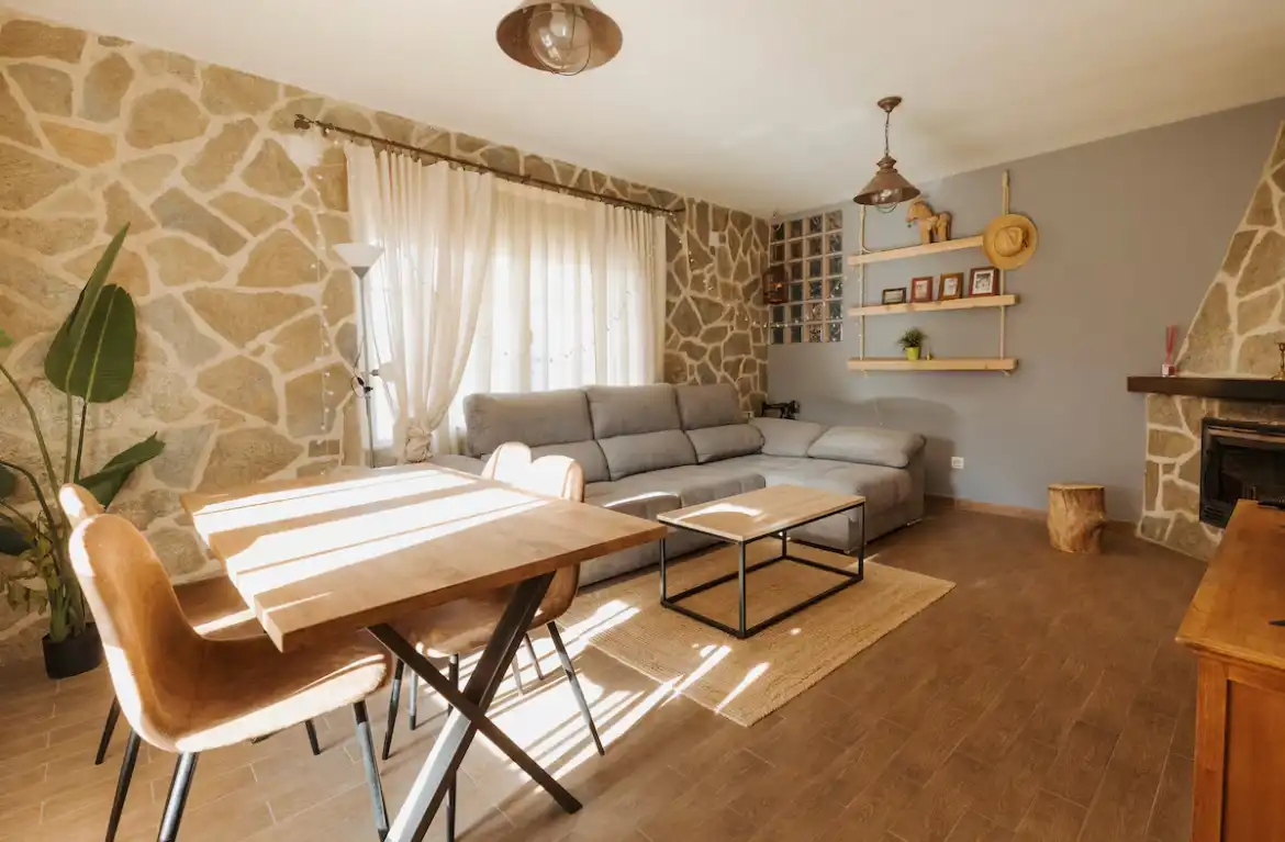 Living room of Houses for sale in El Barraco   with Terrace and Swimming Pool