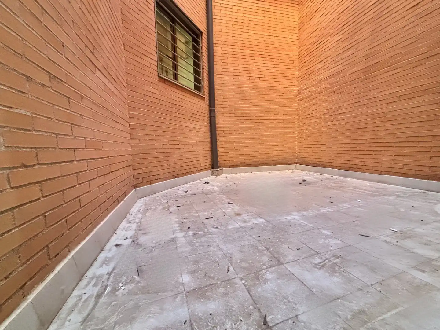 Terraza de Piso en venta en Cadrete con Calefacción, Jardín privado y Trastero