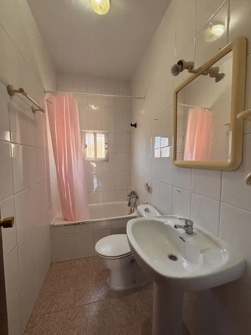 Bathroom of Flat for rent in Taberno