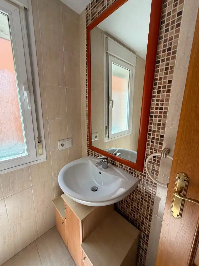 Baño de Apartamento de alquiler en Puerta de Toledo - Atalaya