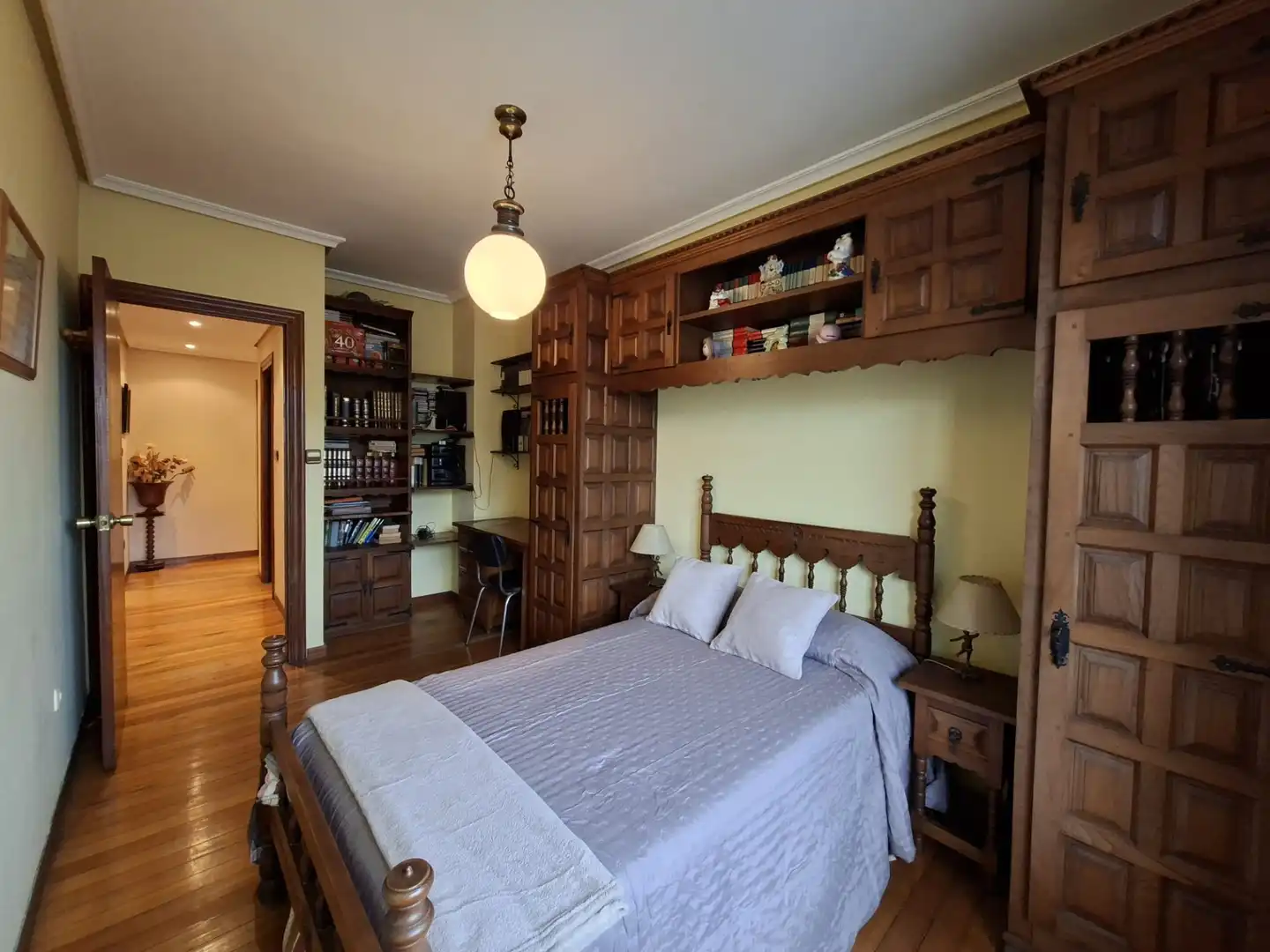 Habitación de Piso en venta en Torrelavega  con Calefacción, Trastero y Balcón