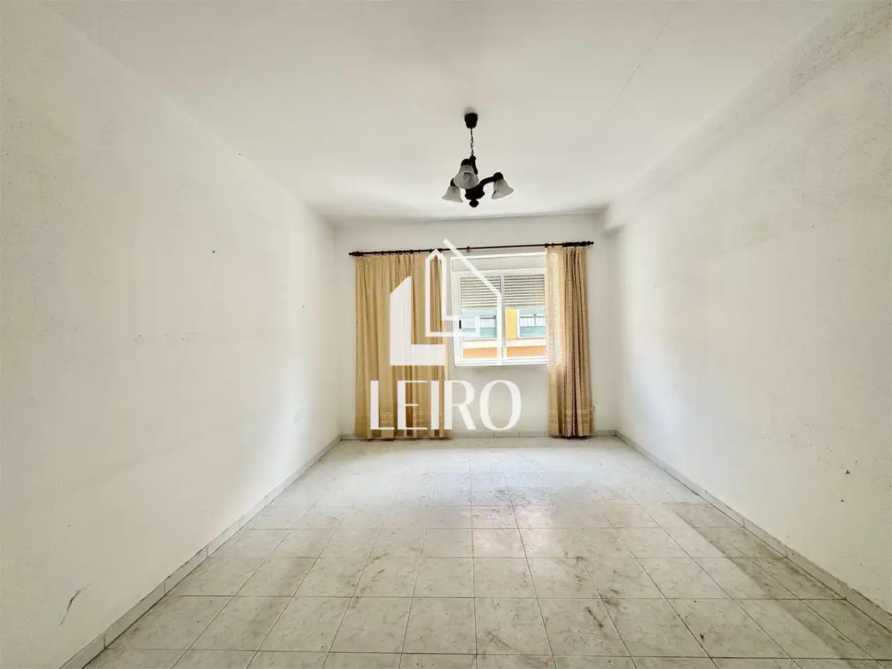 Sala de estar de Edificio en venta en Catoira