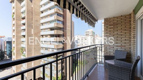 Amplia  vivienda en séptima altura  con dos terrazas en Zona Jaume Roig
