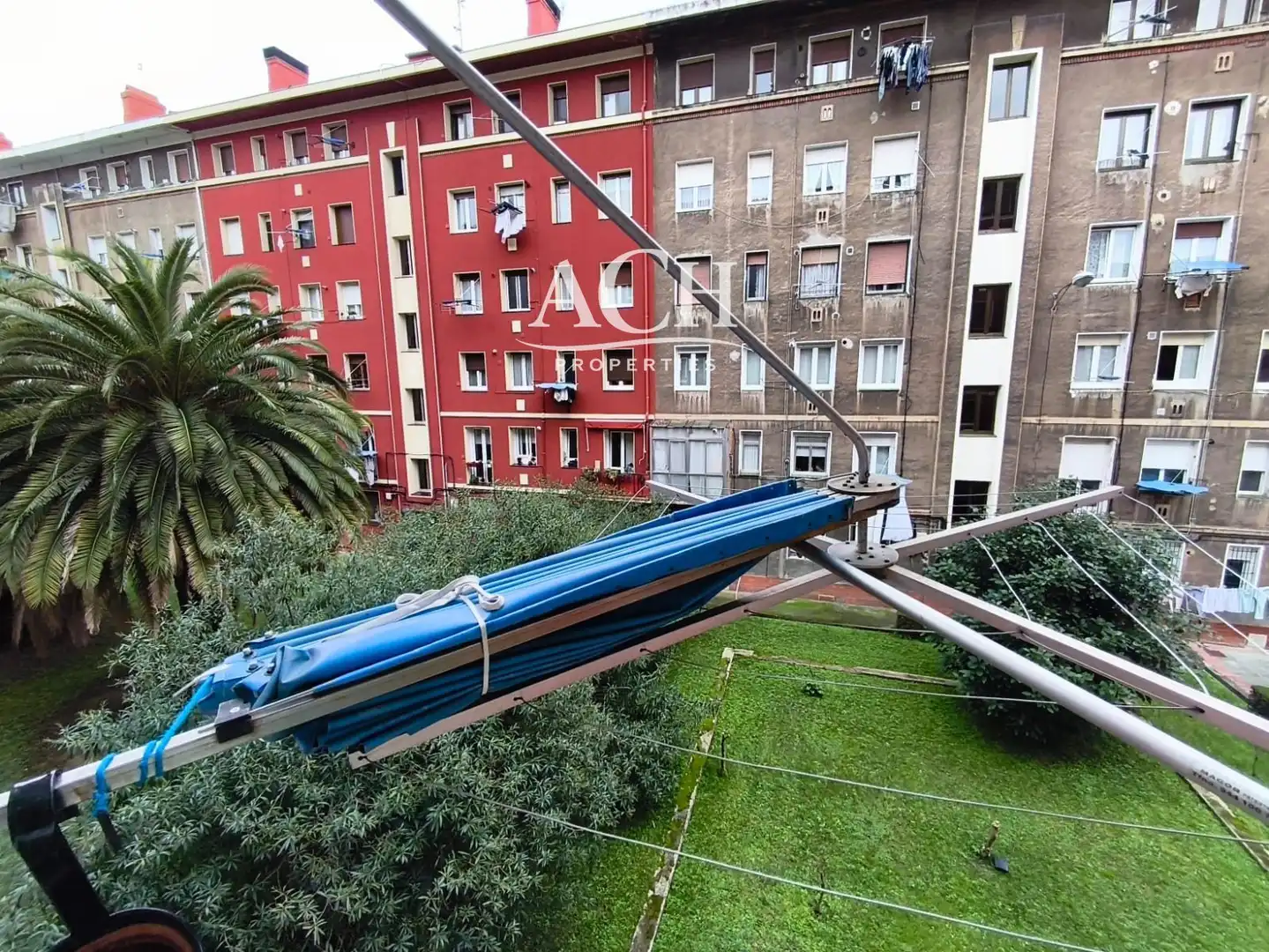 Vista exterior de Piso de alquiler en Bilbao  con Amueblado, Lavadora y TV