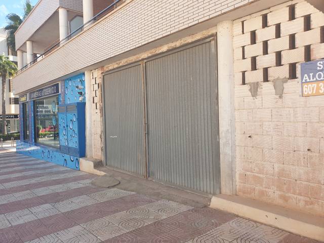 Local comercial en Alquiler en Calle Marina Mercante, 2 en Roquetas Pueblo