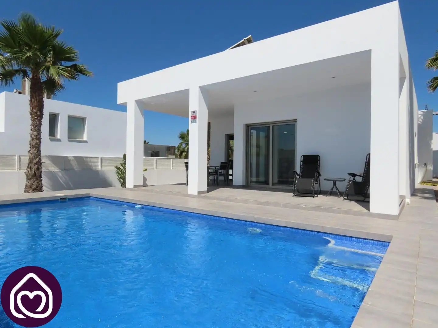 Haus mit Pool zum Verkauf in Willy Brandt 5