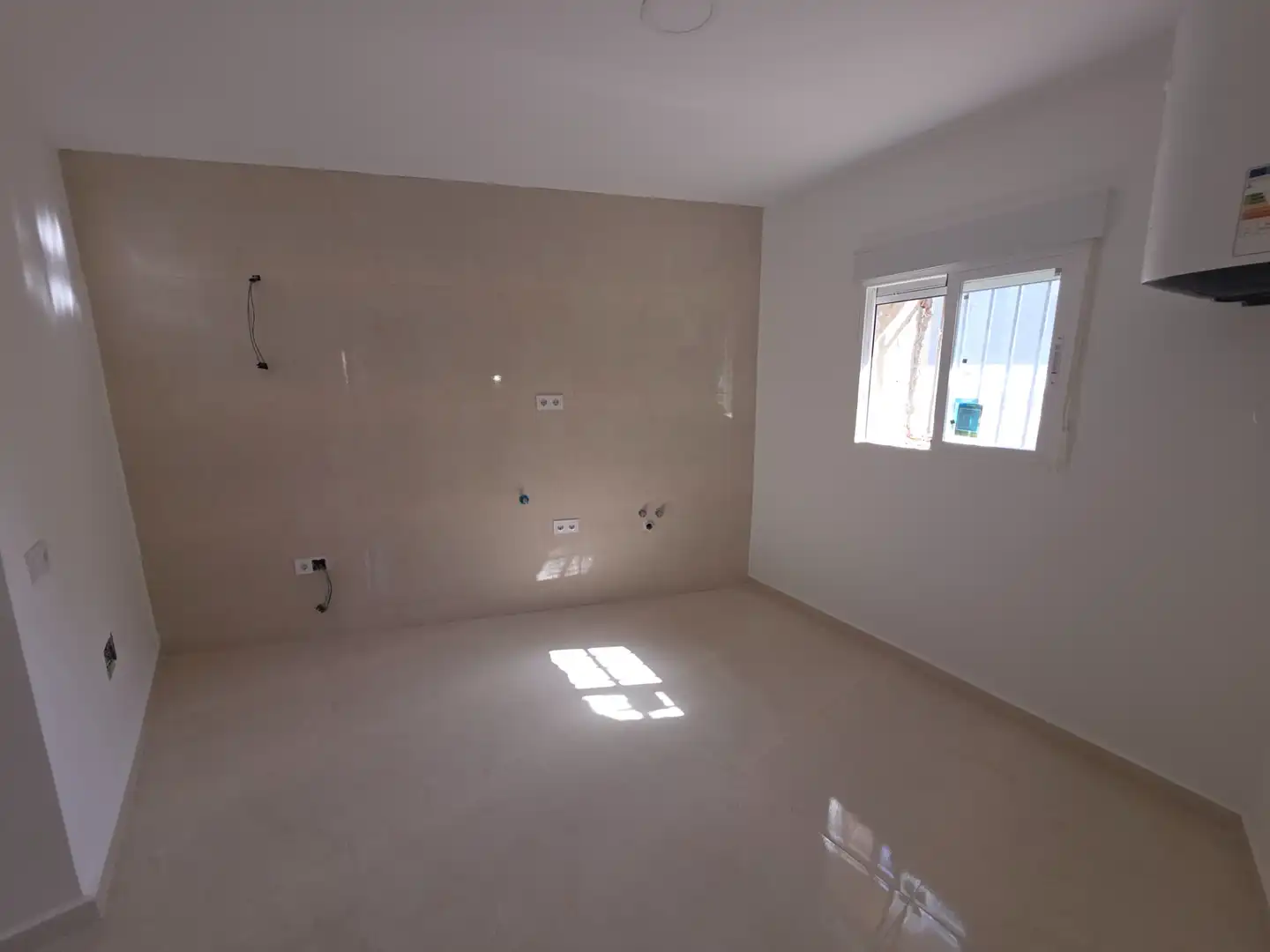 Habitación de Casa o chalet de alquiler en Almería con Amueblado, Lavadora y Microondas