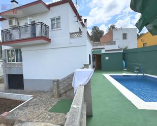 Swimming pool of House or chalet for sale in La Bisbal del Penedès