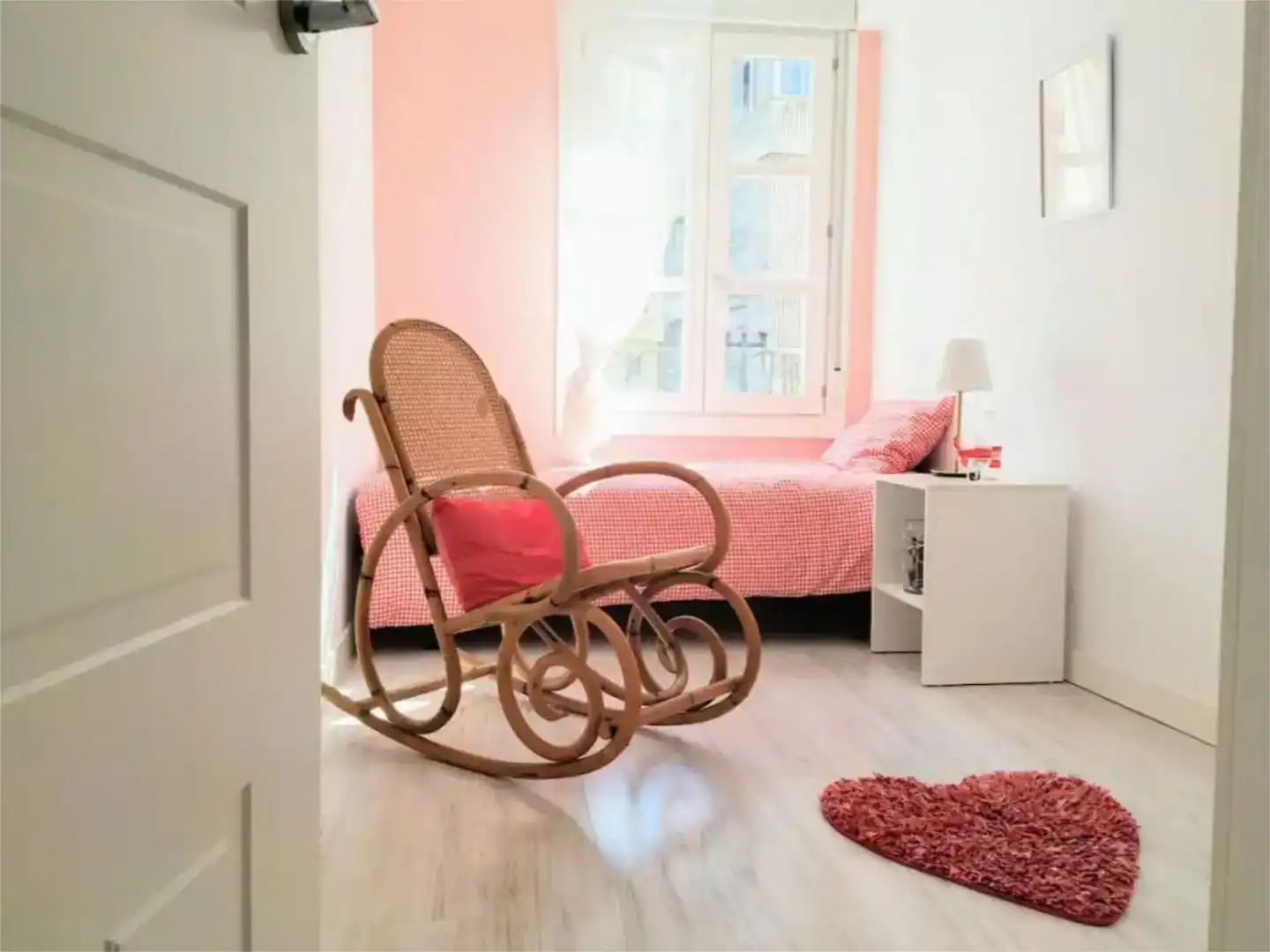 Schlafzimmer von Wohnung zur Miete in  Zaragoza Capital mit Klimaanlage und Balkon