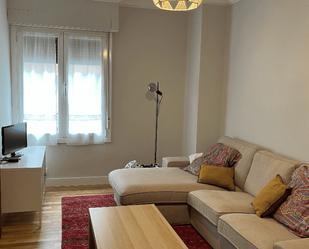 Sala d'estar de Pis de lloguer en Donostia - San Sebastián  amb Moblat i Rentadora