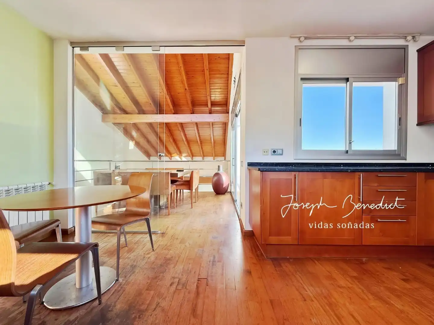 Cocina de Casa o chalet en venta en Castelldefels con Aire acondicionado, Calefacción y Jardín privado