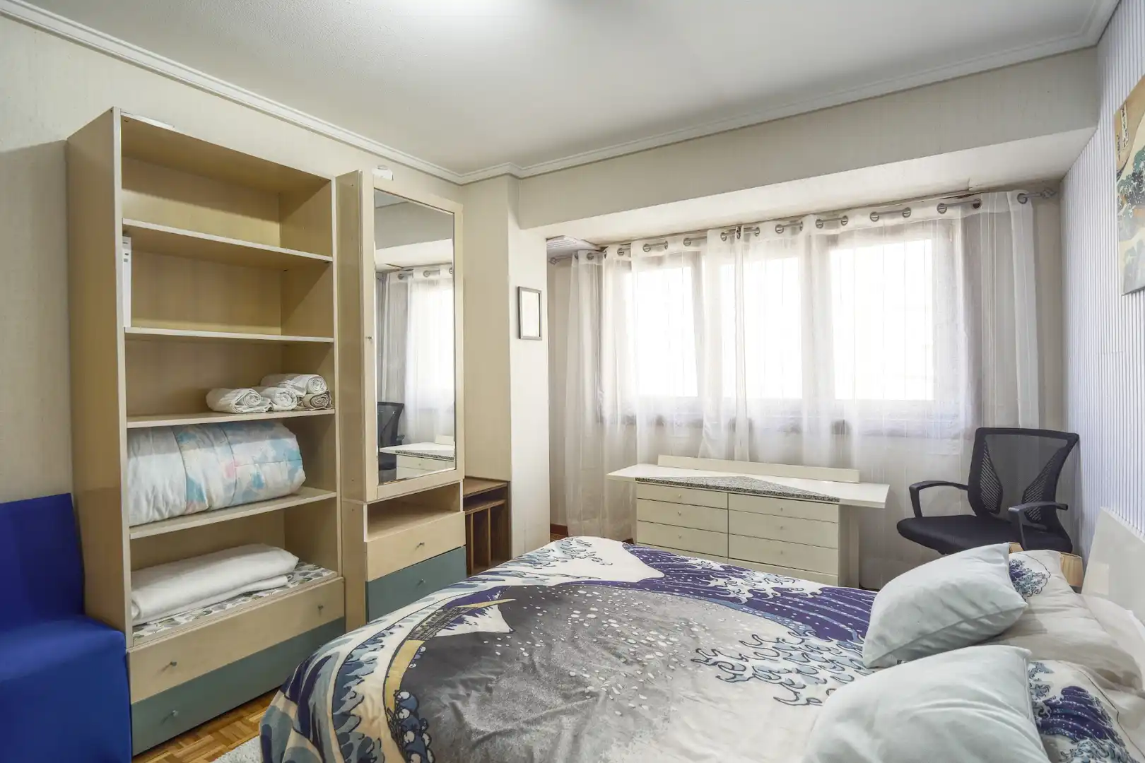 Habitación de Piso en venta en A Coruña Capital  con Calefacción, Parquet y Amueblado