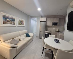 Living room of Flat to rent in  Granada Capital  with Air Conditioner, Heating and Furnished