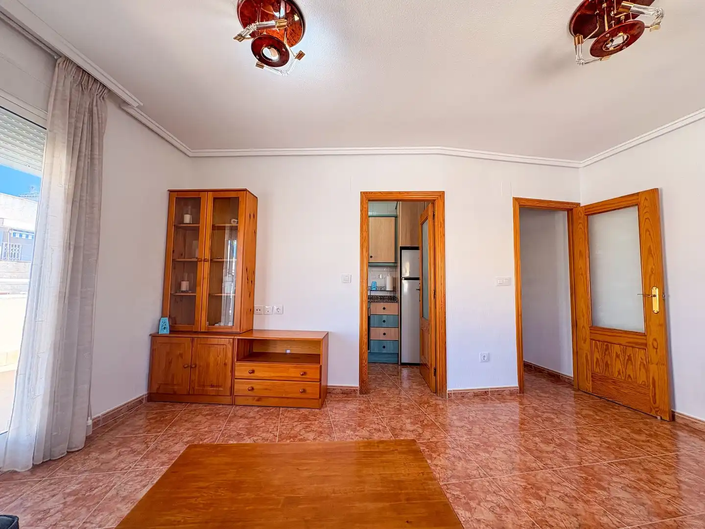 Sala d'estar de Àtic de lloguer en Torrevieja amb Aire condicionat, Calefacció i Terrassa