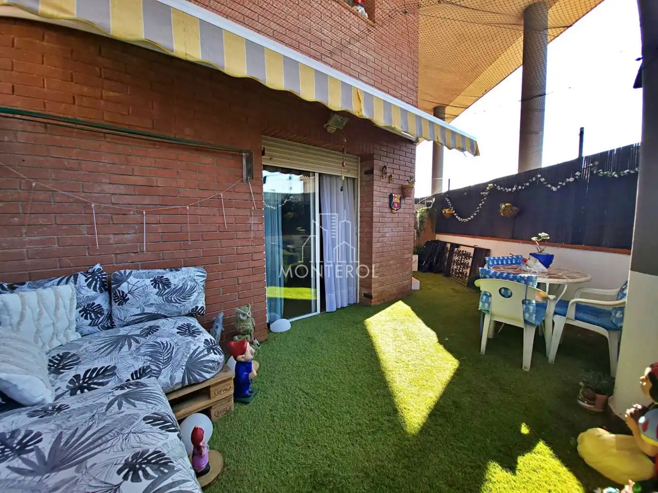 Terrassa de Dúplex en venda en Rubí amb Aire condicionat, Calefacció i Jardí privat