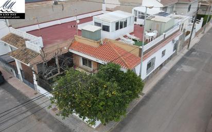 Vista exterior de Casa adosada en venda en Cartagena amb Aire condicionat, Jardí privat i Traster