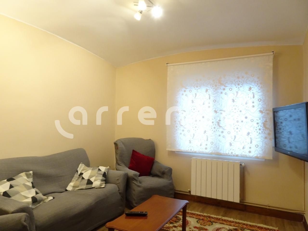 Sala d'estar de Pis de lloguer en Santander amb Calefacció, Parquet i Traster