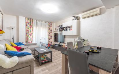 Living room of Flat for sale in Parla  with Air Conditioner