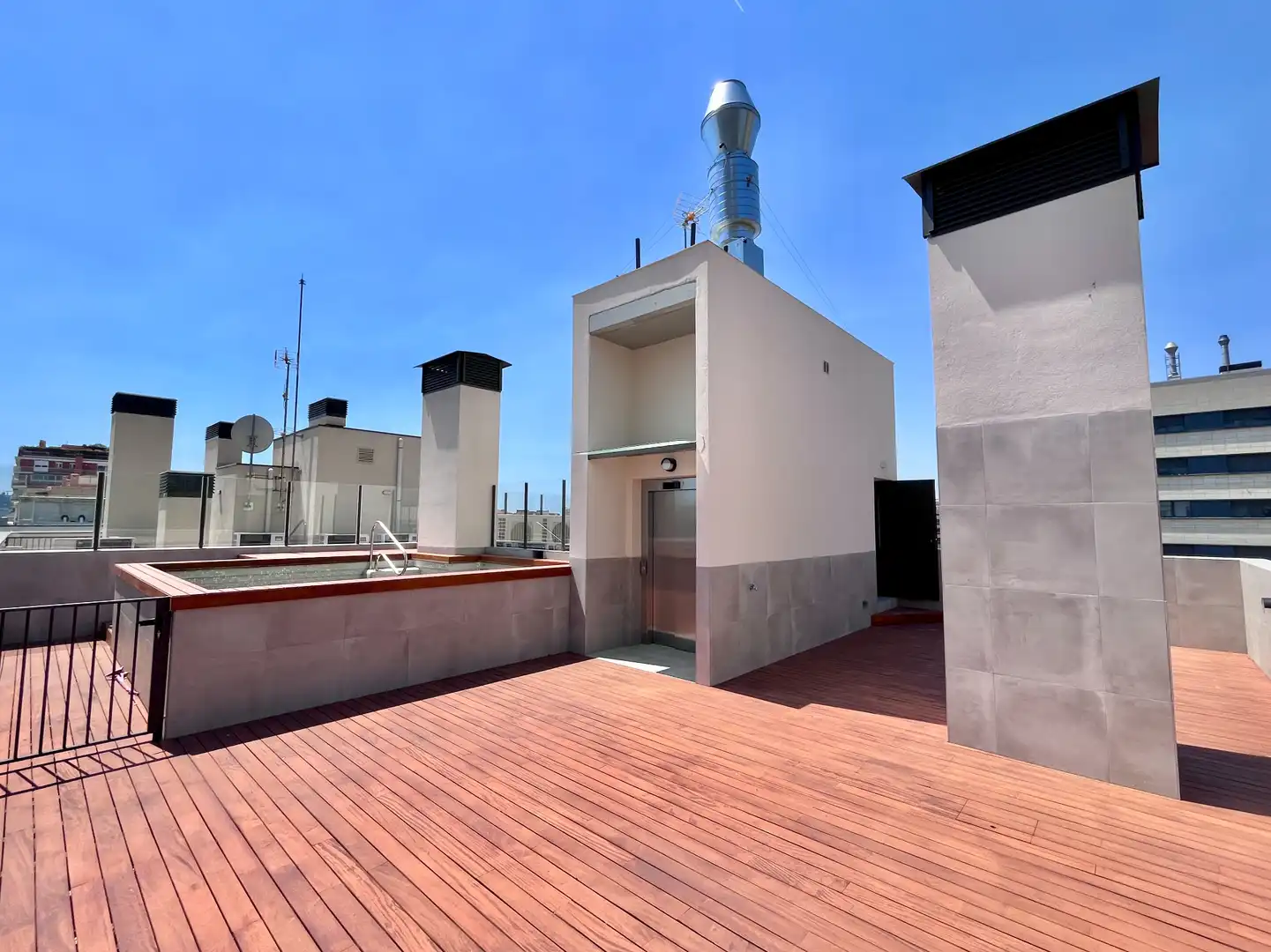 Terrace of Flat for rent in Barcelona  with Air Conditioner, Heating and Parquet flooring