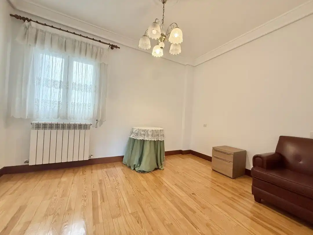 Habitación de Piso en venta en Elgoibar con Calefacción, Terraza y Amueblado