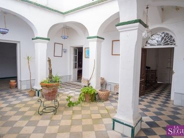 Casa rustica con balcone in vendita a Vejer