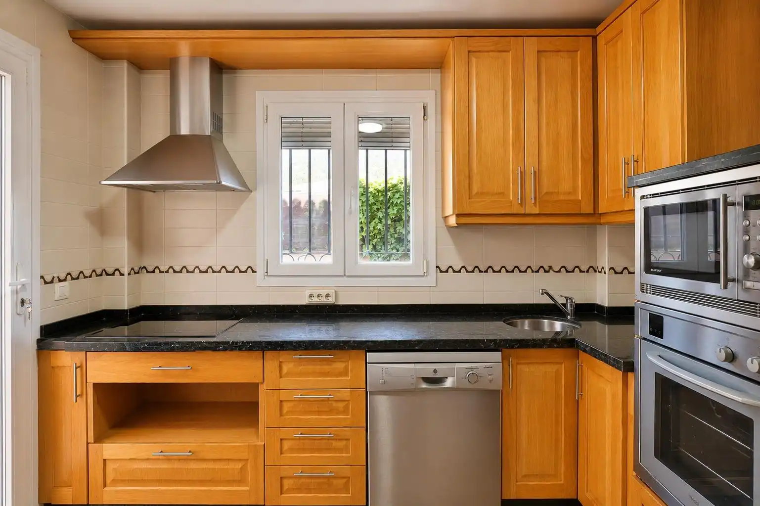 Cocina de Casa o chalet en venta en Padul con Aire acondicionado, Calefacción y Piscina