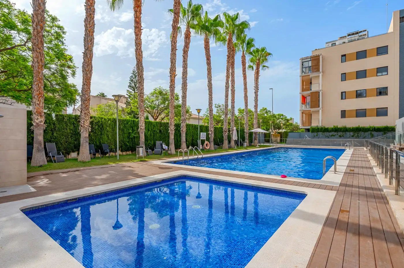 Piscina de Planta baixa en venda en El Campello amb Aire condicionat, Calefacció i Jardí privat