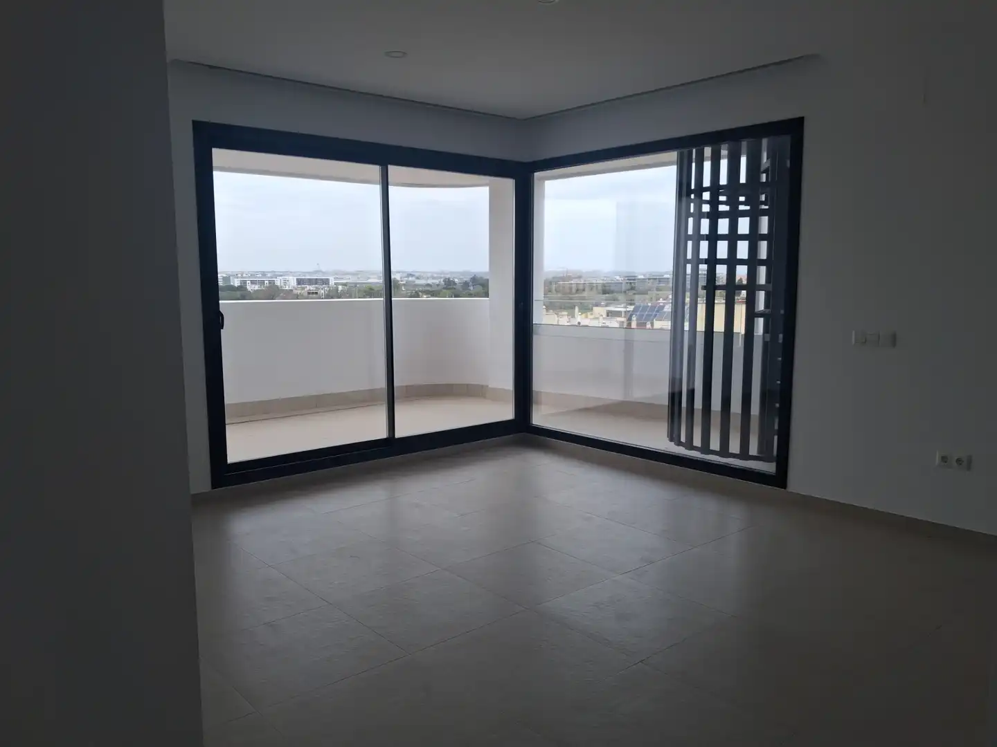 Balcony of Attic for sale in Sevilla  with Air Conditioner, Heating and Parquet flooring