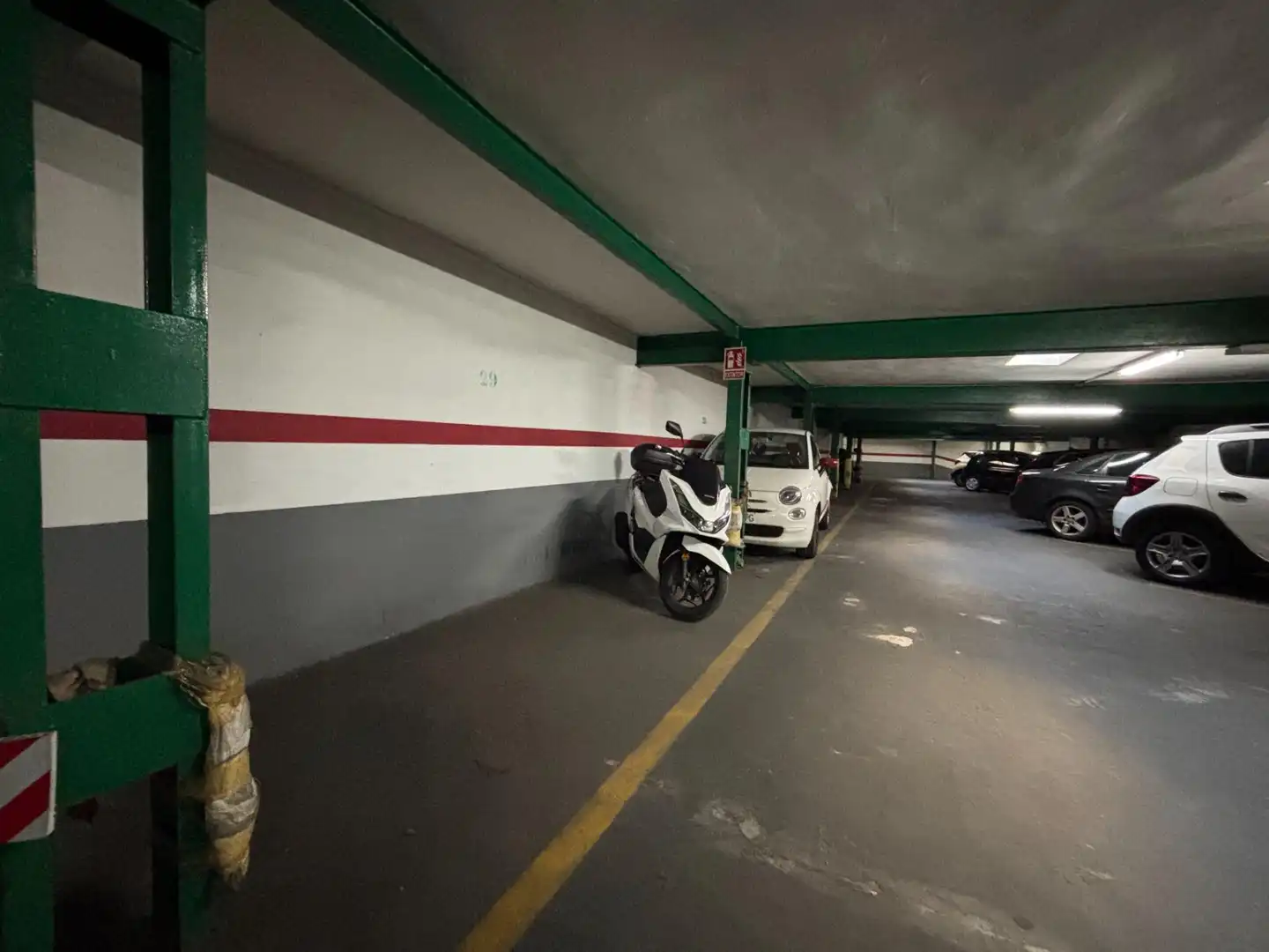 Aparcament de Garatge en venda en Camins al Grau